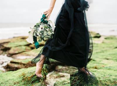 Black And Emerald Inspiration On The Coast