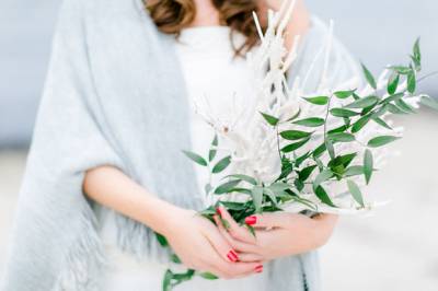 Cool Yet Cosy Winter Bridal Shoot