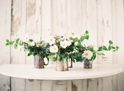 Organic And Simple Wedding Styling