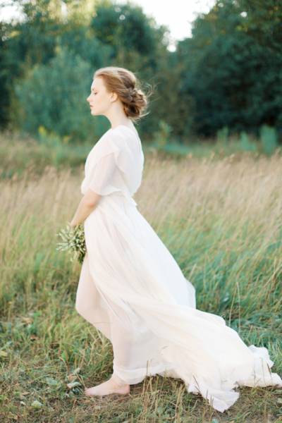 Natural & Organic Morning Bridal Shoot