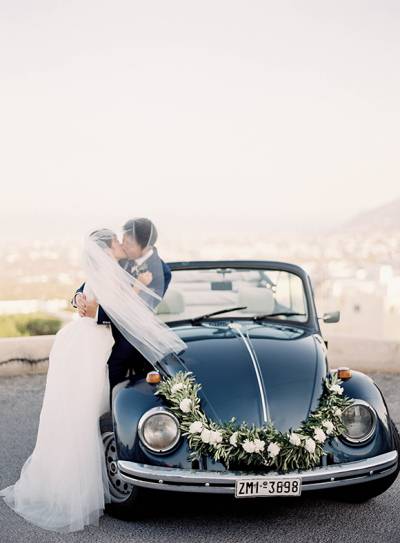 Simple And Stylish Wedding In Santorini