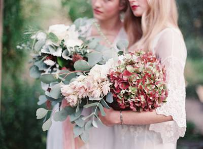 Summer Bridal Inspiration In A Greenhouse