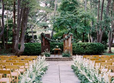 Elegant & Sophisticated Woodlands Wedding