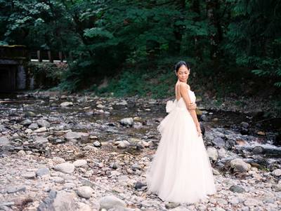 Natural Boudoir Session In The Pacific Northwest