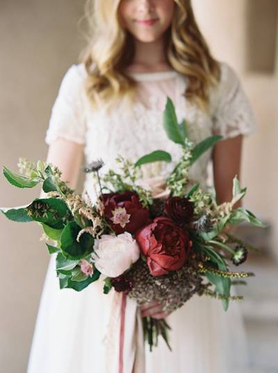 Nostalgic Bridal Shoot At A Historic Estate