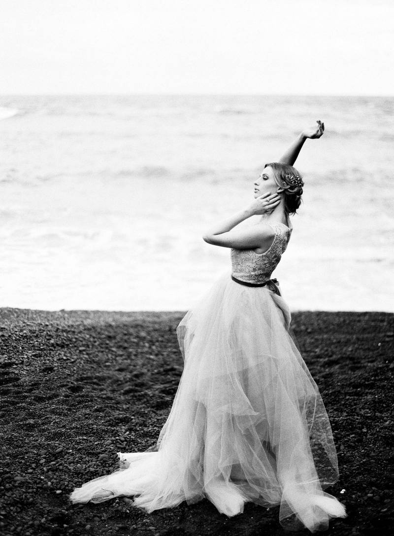 Black and white bridal portrait