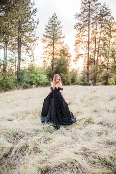 Romantic Mountain Meadow Bridal Shoot