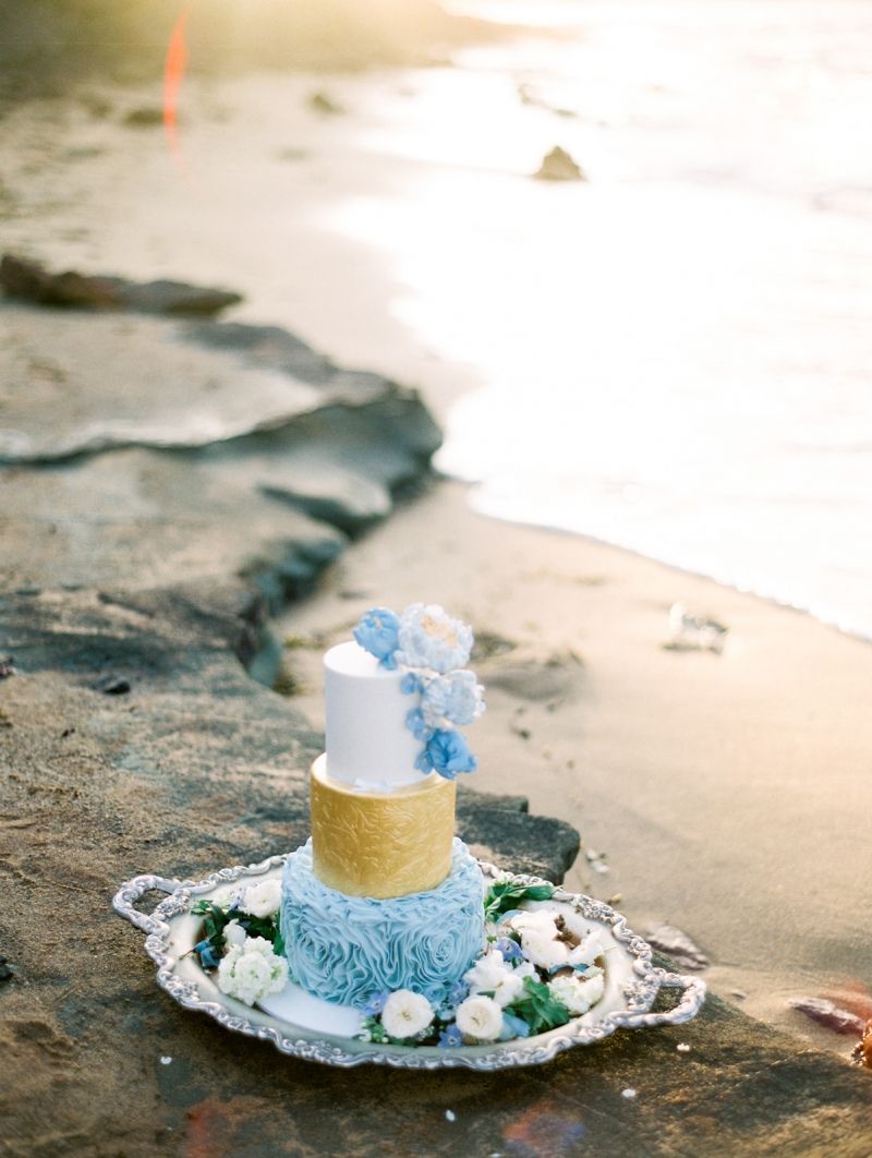 Blue and Gold Wedding Cake