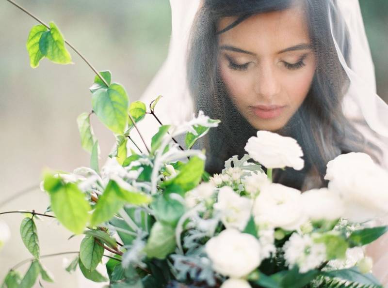 Simple bridal shoot in a wooded meadow