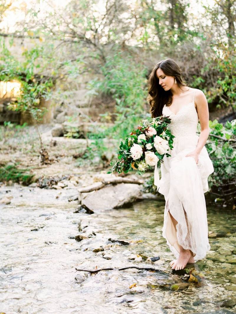 Romantic Creekside Bridal Shoot in Texas