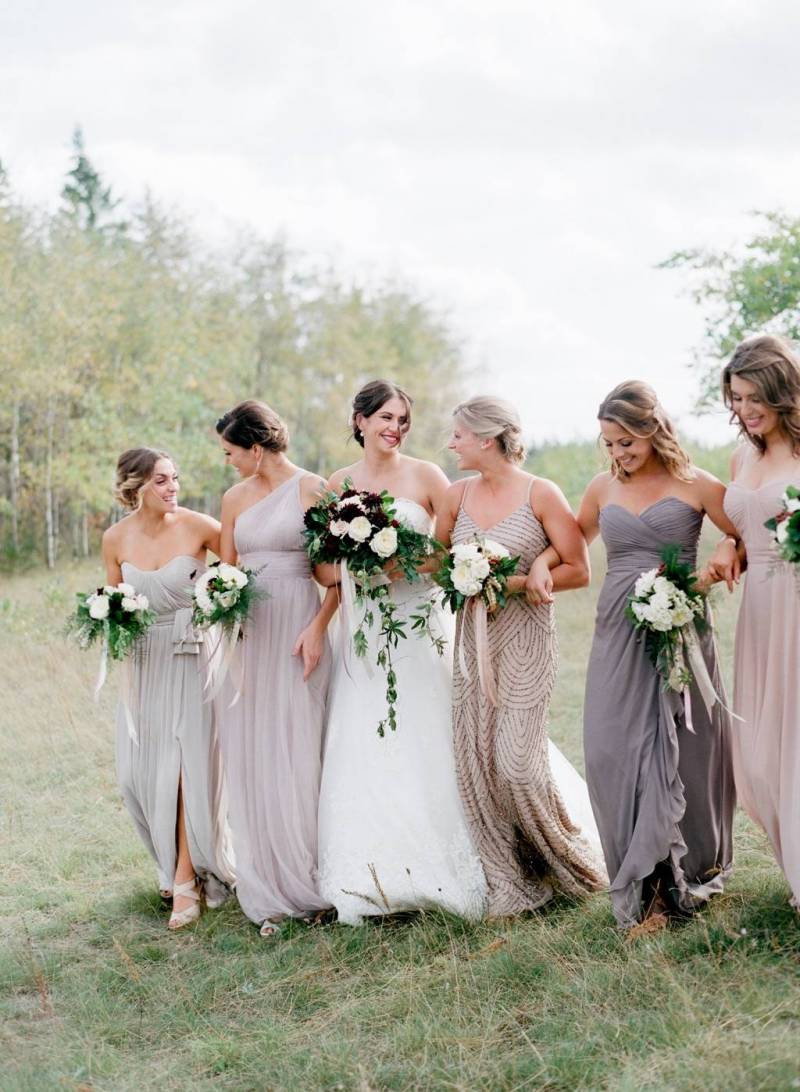 Berry toned fall wedding in Manitoba