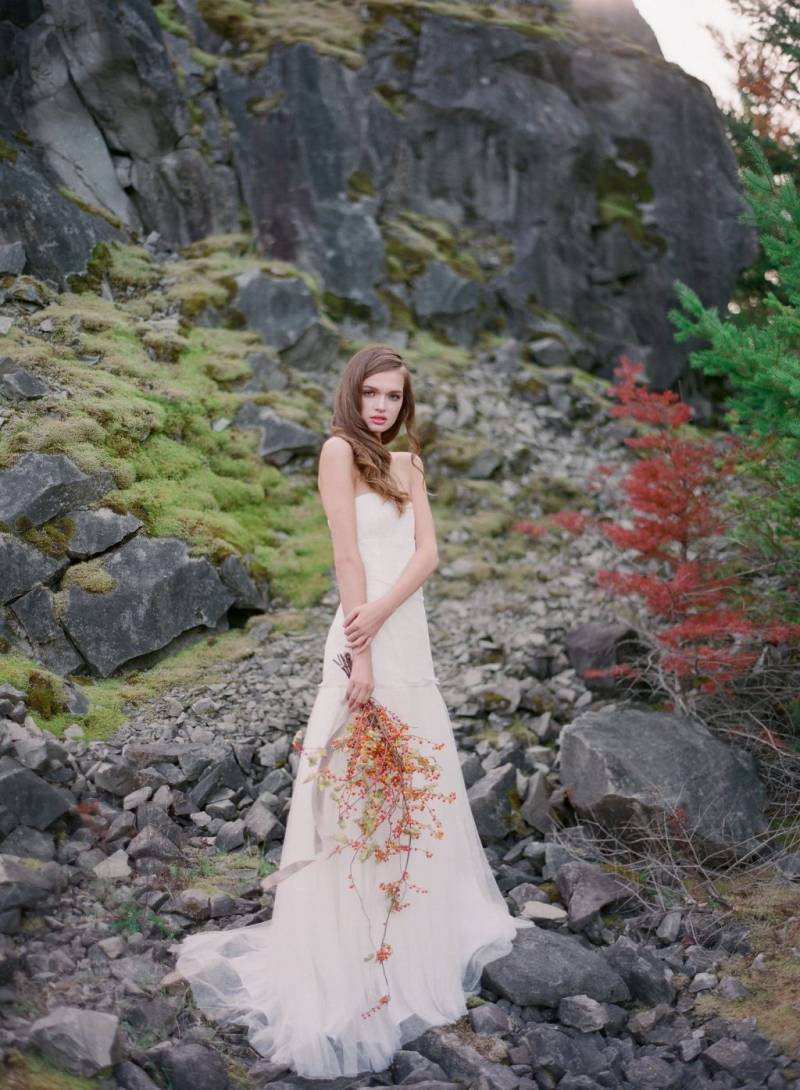 Raw & Organic Fall Bridal Inspiration from Oregon