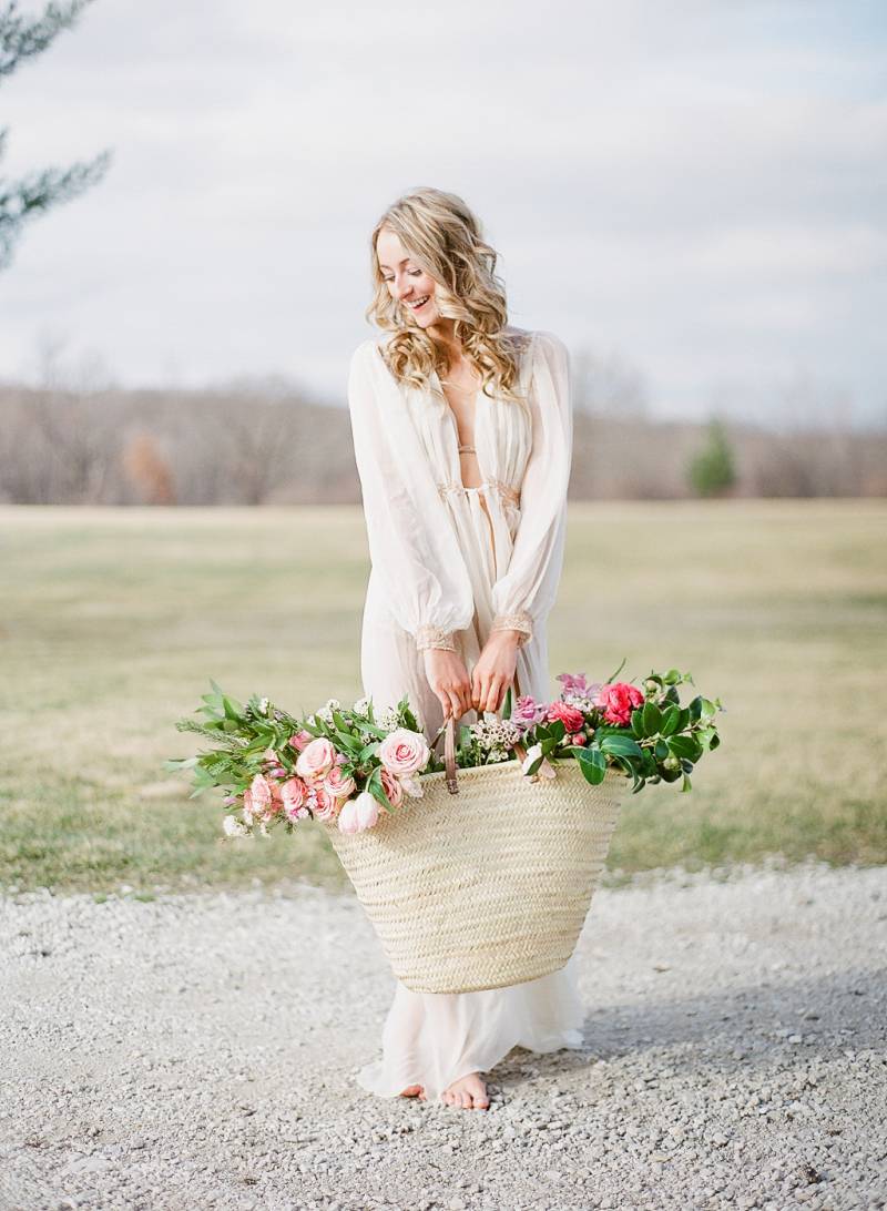 Feminine outdoor bridal morning