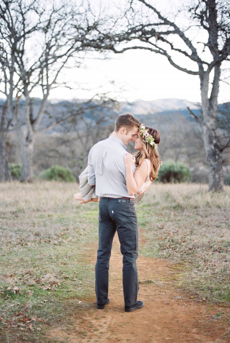 Sunset engagement photos in Oregon