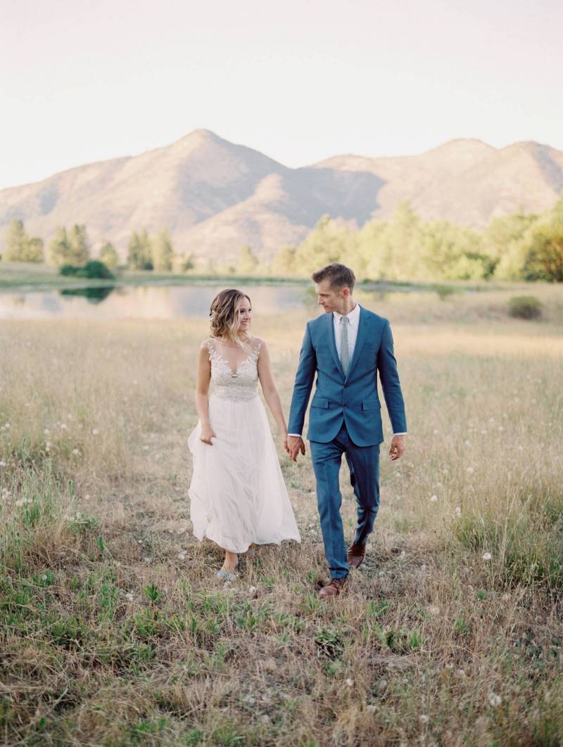 Backyard Summer Wedding in Southern Oregon