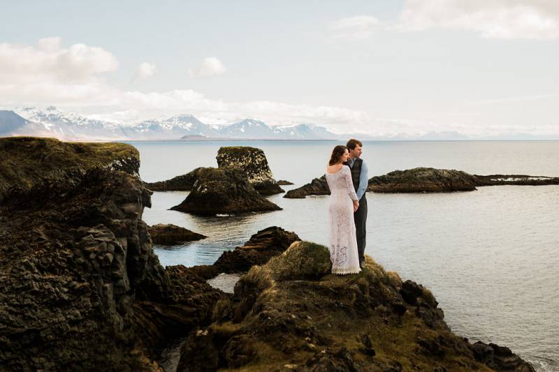 Anniversary photos amongst the spectacular Iceland scenery