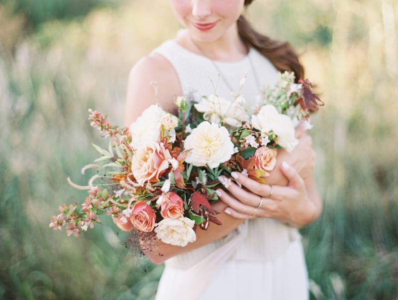 Fall bridal inspiration in a muted colour palette