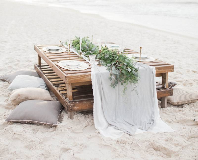 Sentimental anniversary photos at Gulf Shores, Alabama