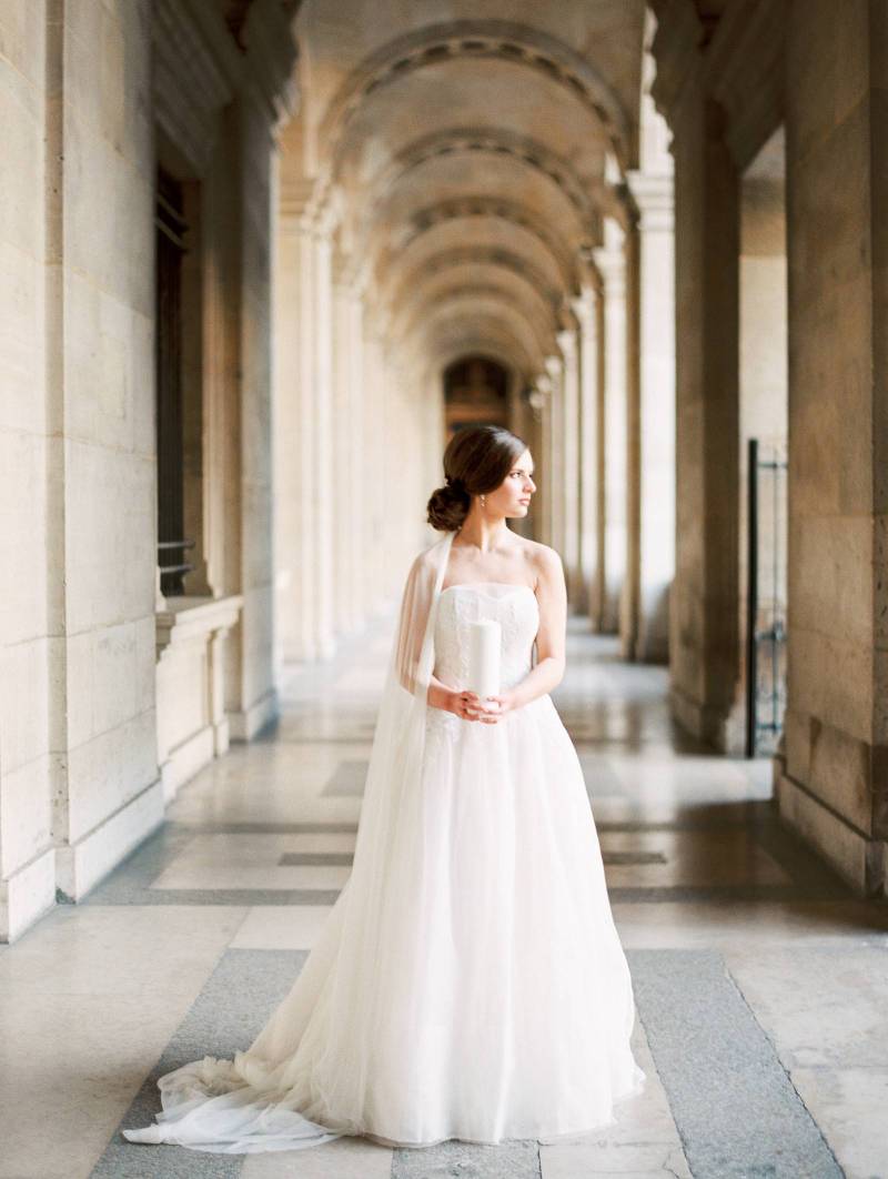 Feminine & romantic bridals at iconic Parisian spots