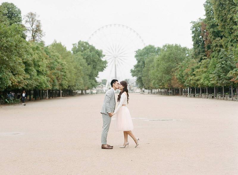 Rainy day engagement on a quiet day in Paris