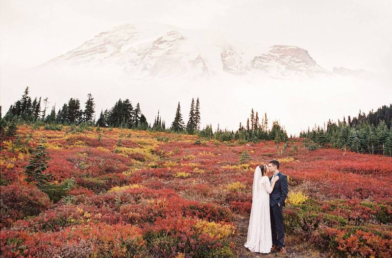 Foggy Mountain wedding in the Pacific Northwest autumn