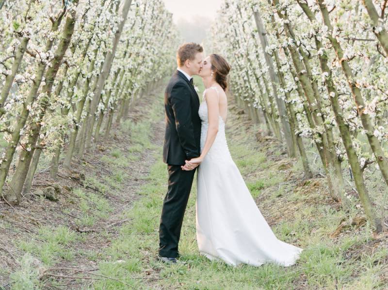 South African wedding in a fresh green & white palette