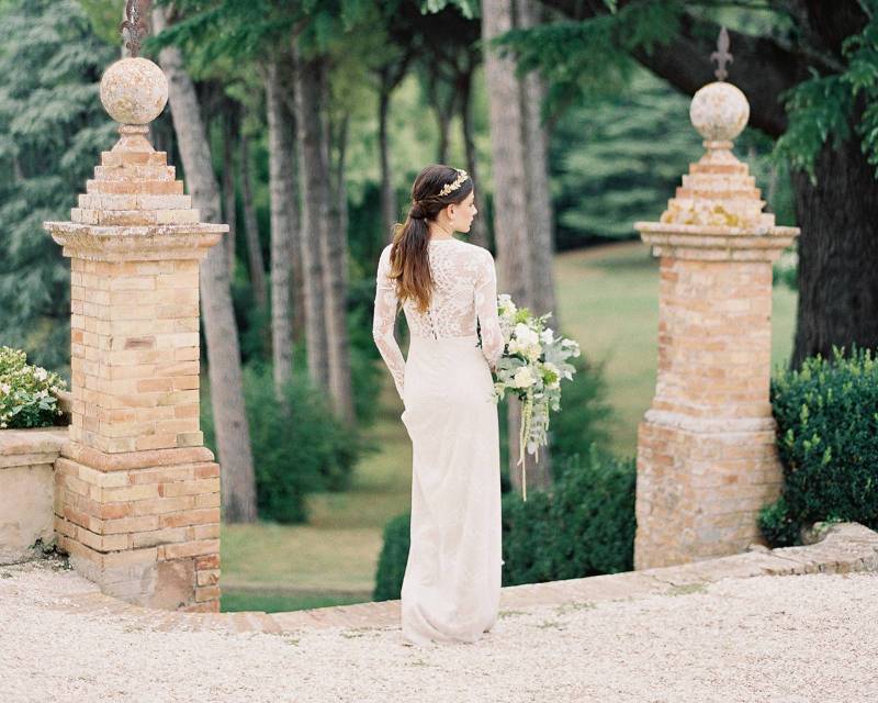 Romantic & organic bridals at an Italian Villa