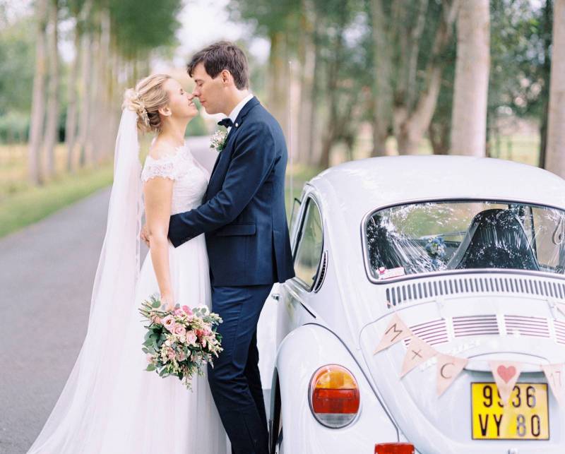 Sweet intimate wedding in Northern France