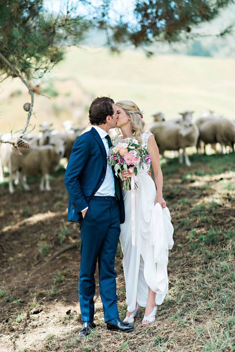 Relaxed garden wedding in Taupo, New Zealand