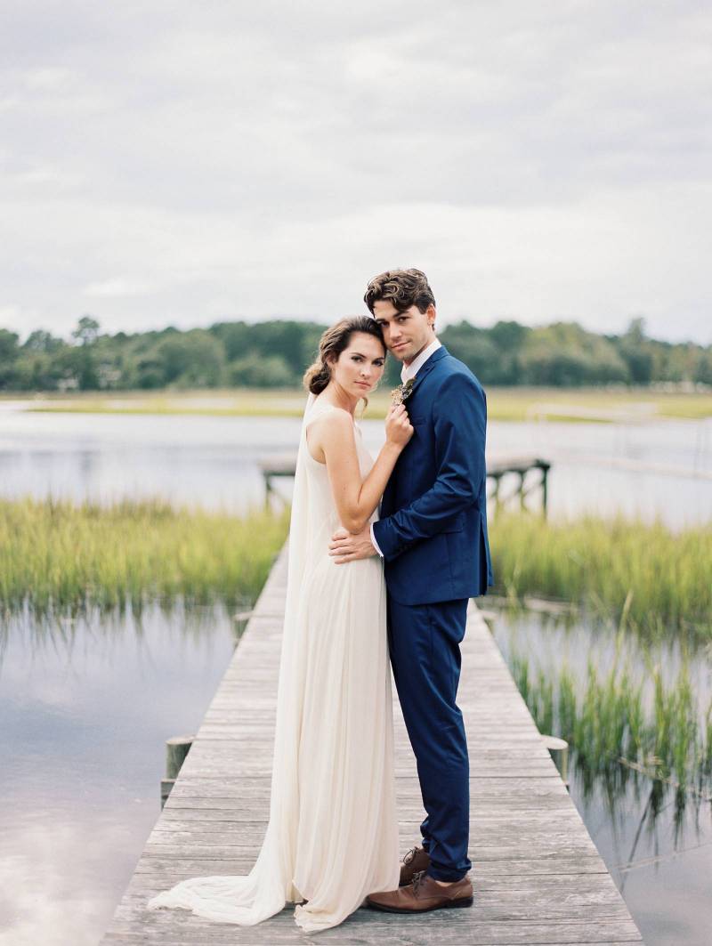 Understated & timeless romance at Riveroaks Charleston