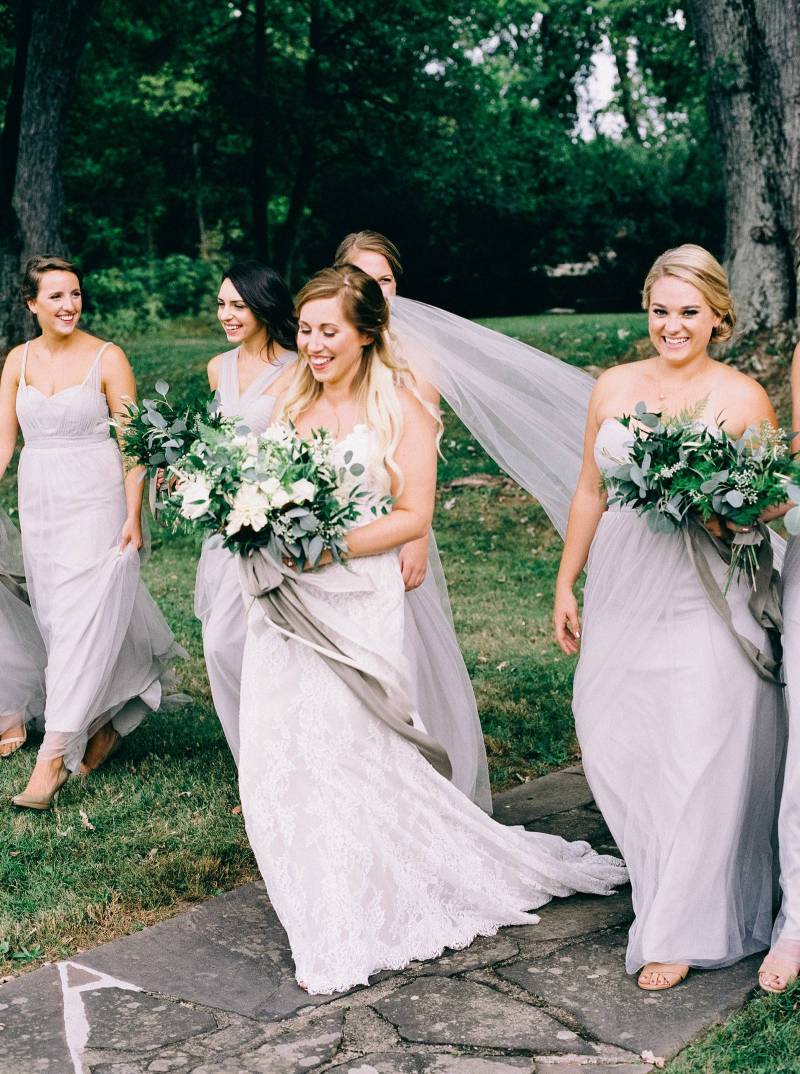 Simple & modern Virginia wedding in a neutral palette