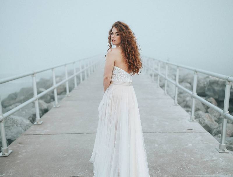 Mystical bridal photos in the Florida sea fog