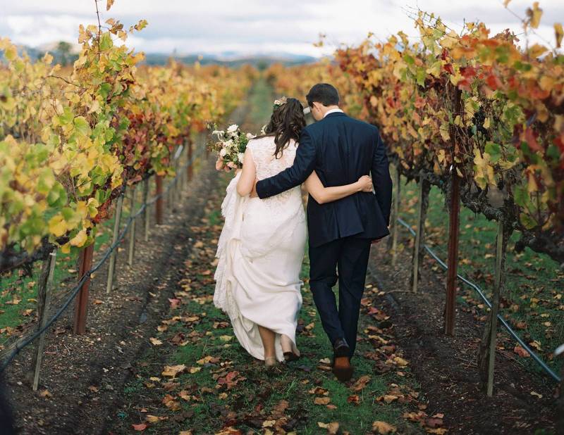 Fall destination wedding in Sonoma with stunning florals