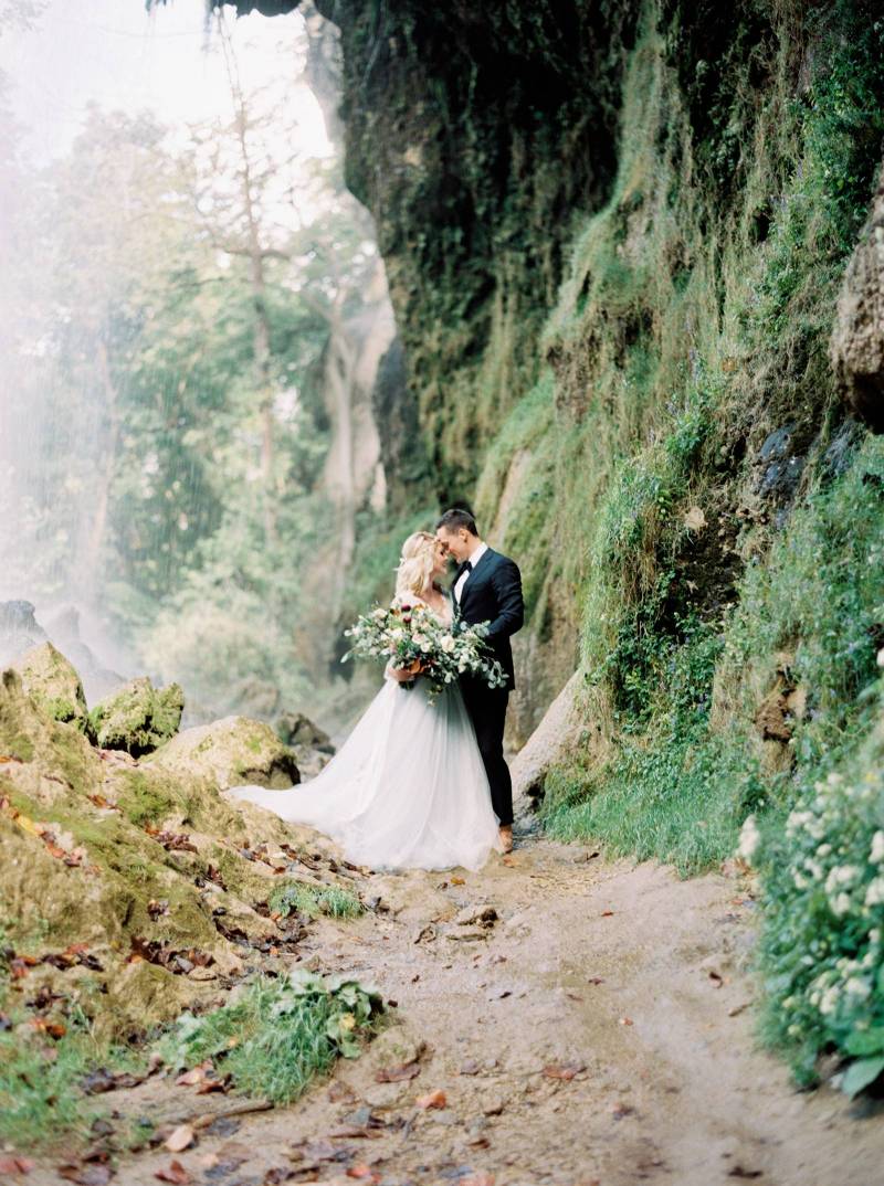 Breathtaking waterfall vow renewal in Virginia