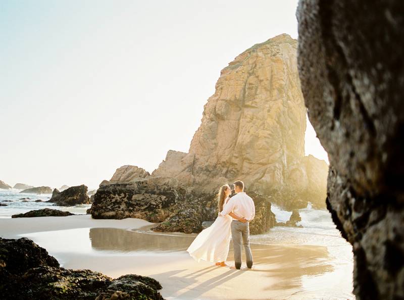 Sunset engagement shoot on the coast in Portugal