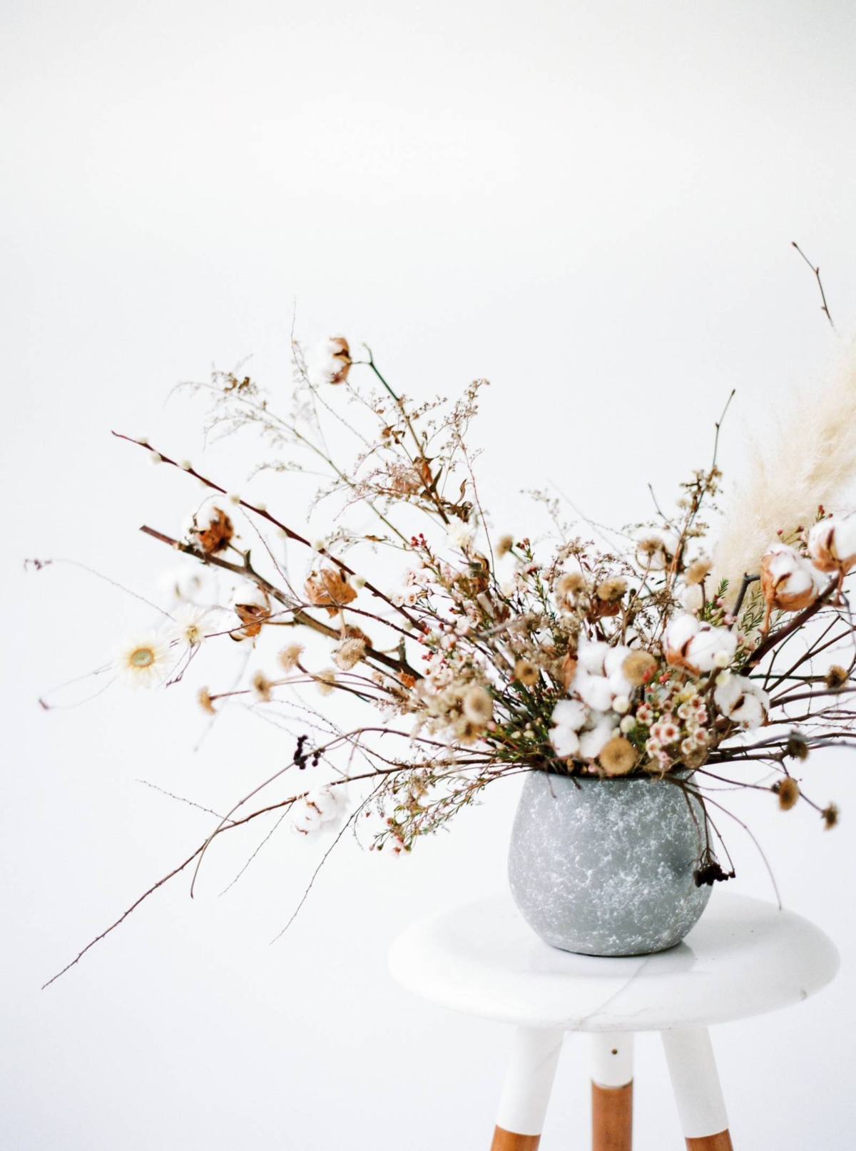 Minimalist & textural winter wedding ideas