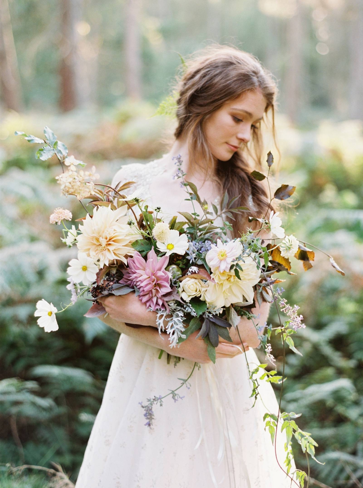 Enchanting Woodlands Bridal with a stunning bouquet