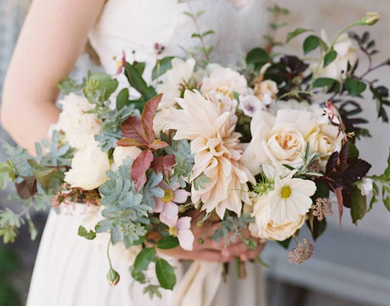 Organic & refined elopement on the Cornwall Cliffs