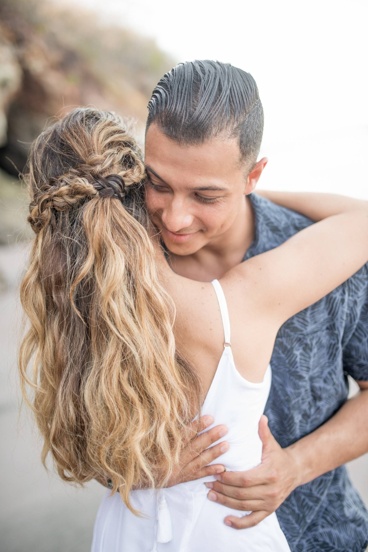 Carefree & romantic Costa Rica beach engagement