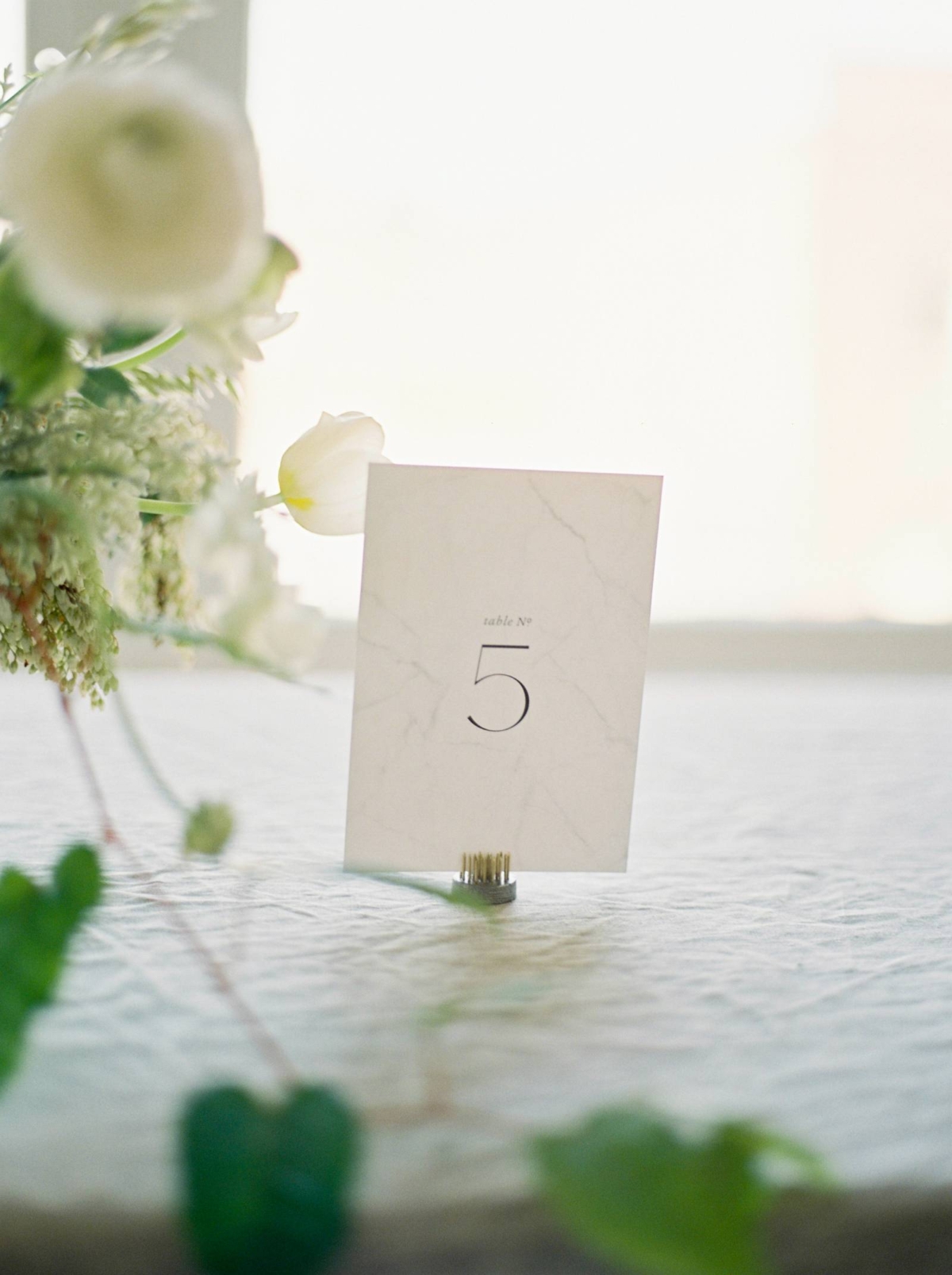 Elegant and minimalist wedding style