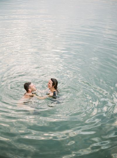 Simple & fun lake engagement