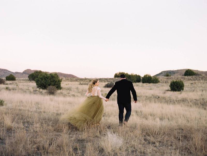 Stunning engagement photos in Marfa