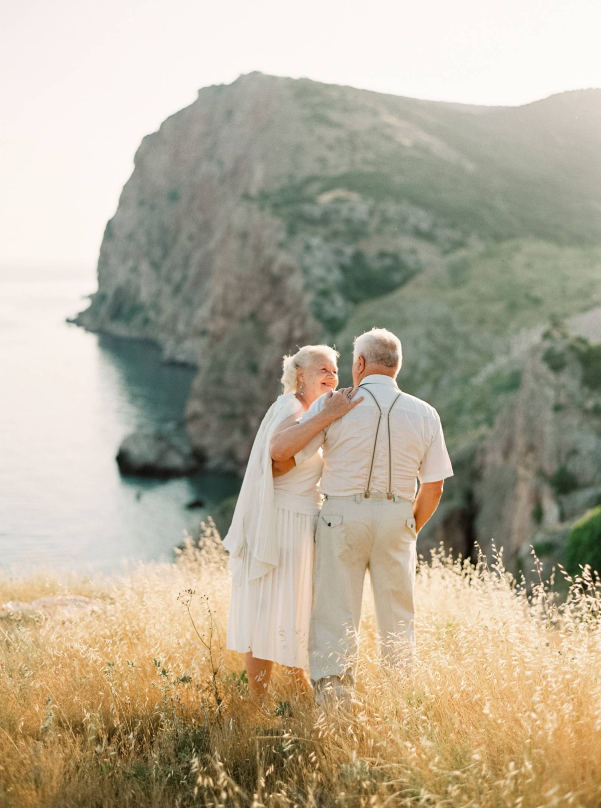 The most adorable 50th Wedding Anniversary photo shoot in the Crimea