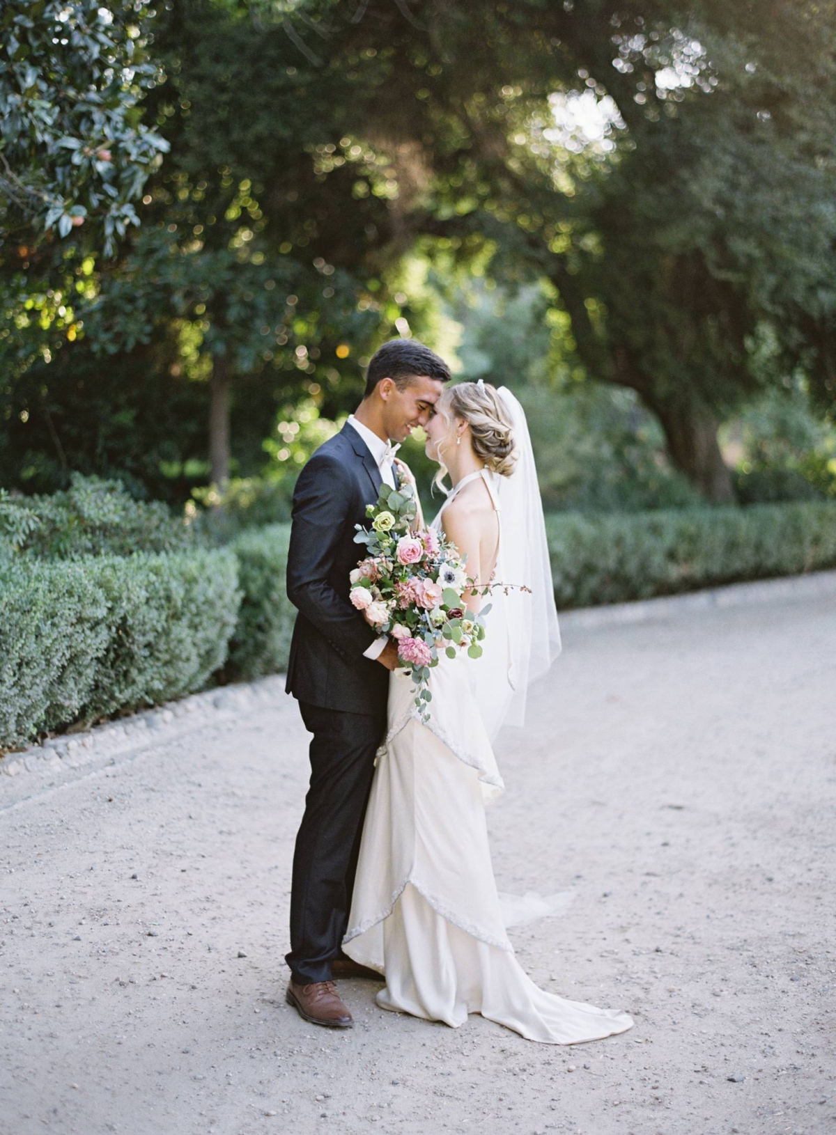 Simple heartfelt Southern California wedding honouring family traditions