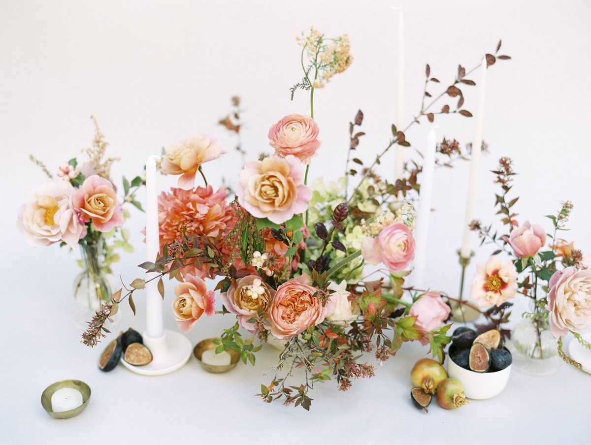 Artistic bridal inspiration with vibrant fall florals