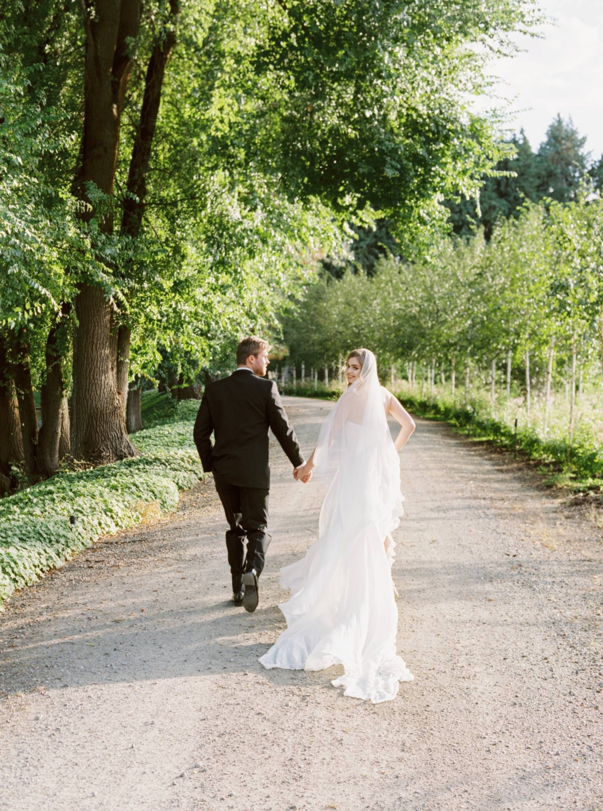 Charming intimate Garden Elopement with timeless appeal