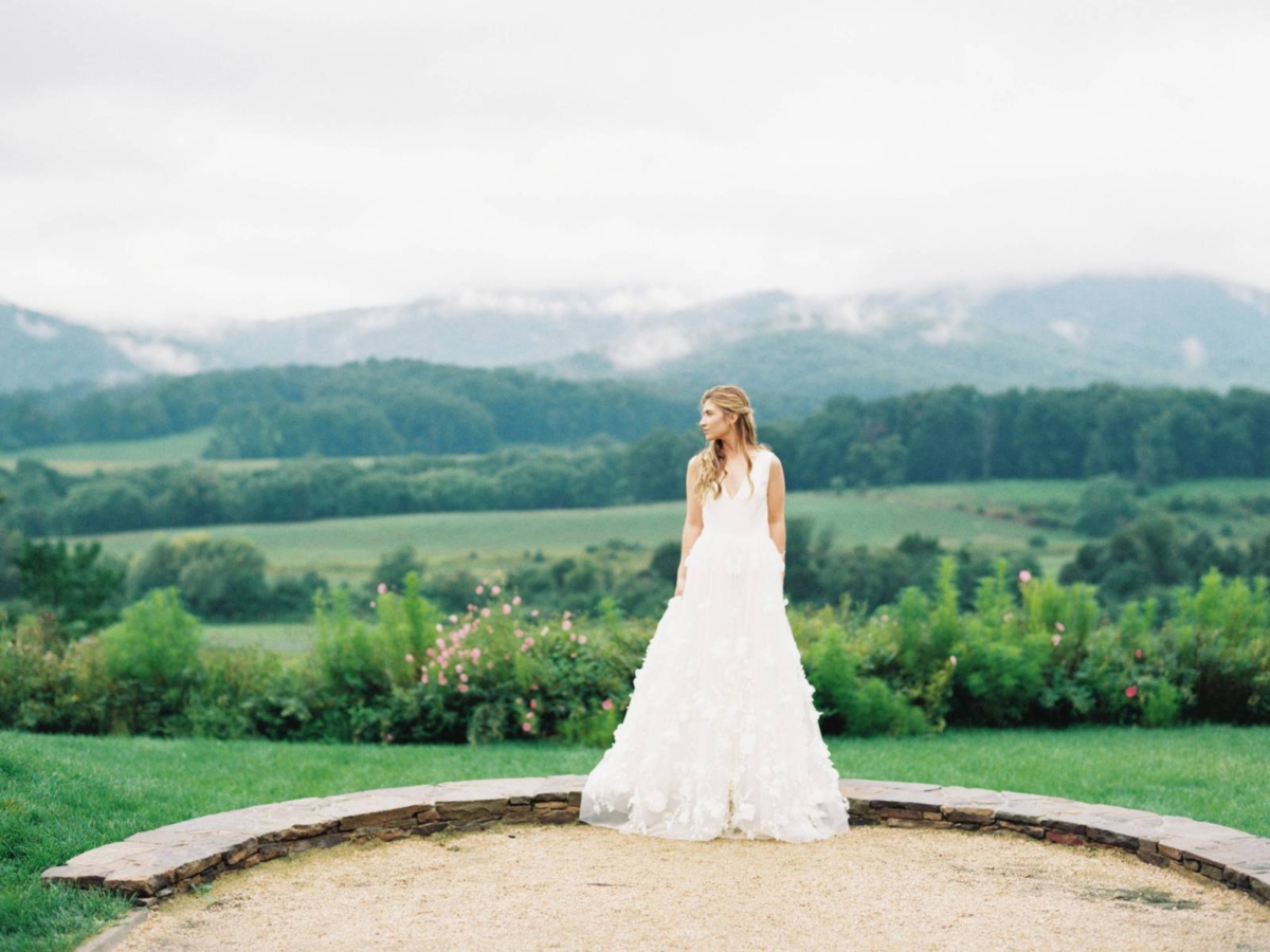 Colourful & feminine Pippin Hill Farm Bridal Session