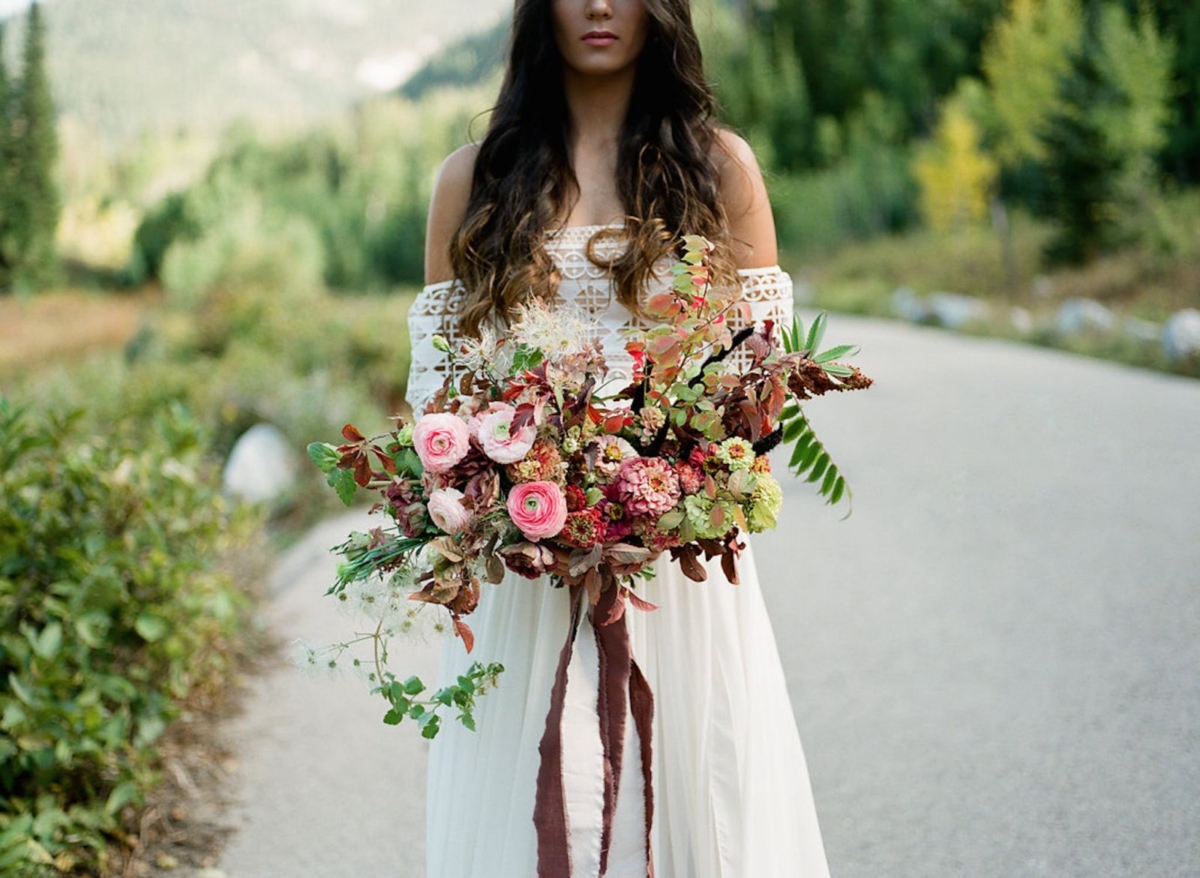 Whimsical & organic Mountain Wedding Shoot in the Utah Wilderness