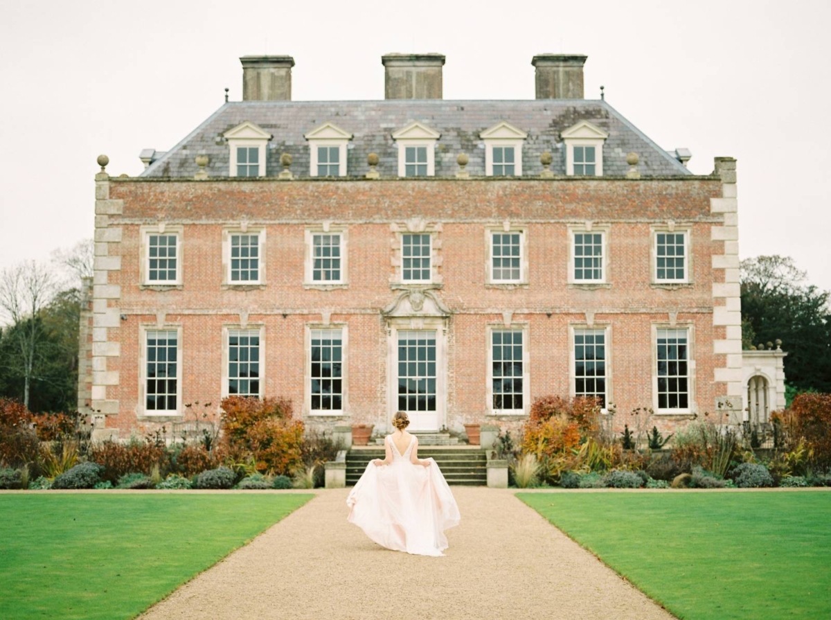 Enchanting bridal inspiration at an historic English home