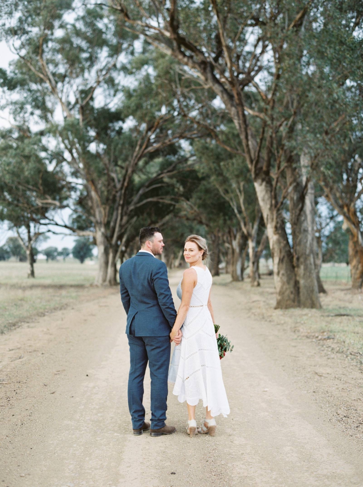 Relaxed Australian country wedding on the family farm